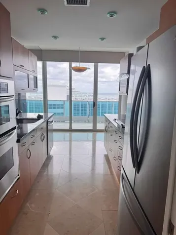 5025 Collins Avenue Miami Beach FL 33140