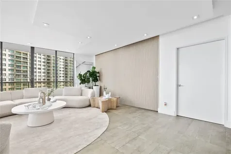 20281 E Country Club Drive Aventura FL 33180