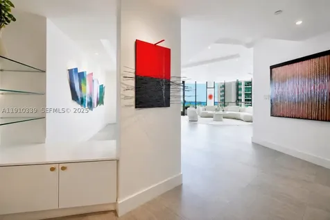 20281 E Country Club Drive Aventura FL 33180