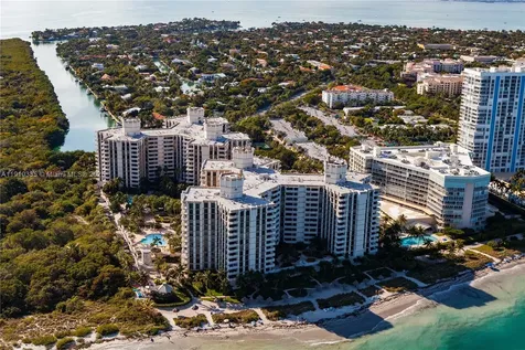1111 Crandon Boulevard Key Biscayne FL 33149