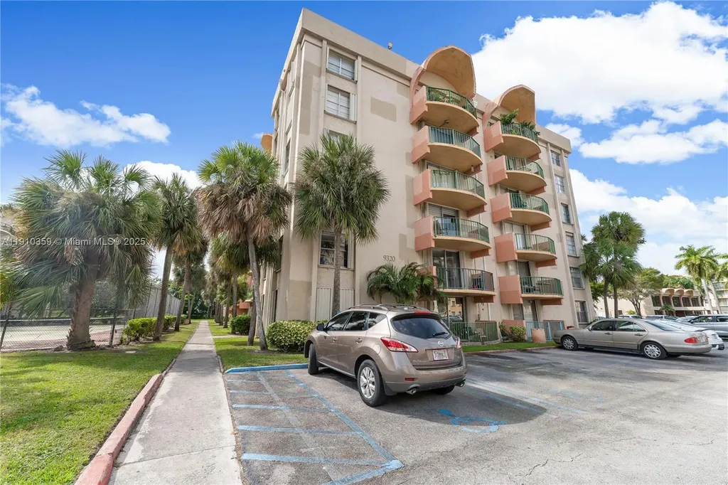 9320 Fountainebleau Boulevard Miami FL 33172