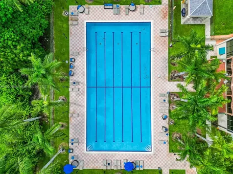9320 Fountainebleau Boulevard Miami FL 33172