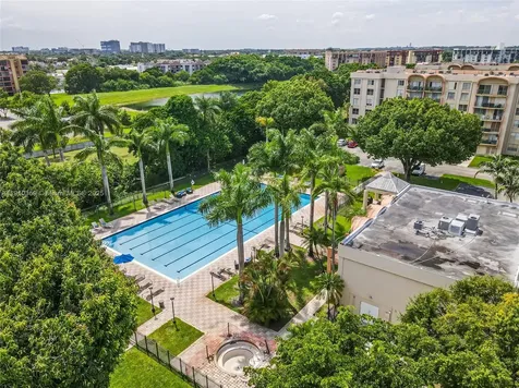 9320 Fountainebleau Boulevard Miami FL 33172