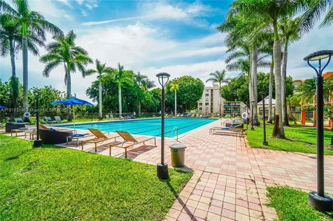 9320 Fountainebleau Boulevard Miami FL 33172