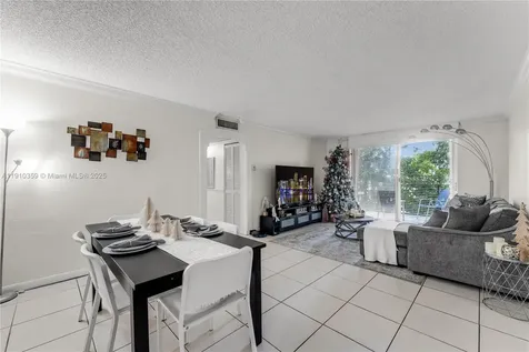 9320 Fountainebleau Boulevard Miami FL 33172