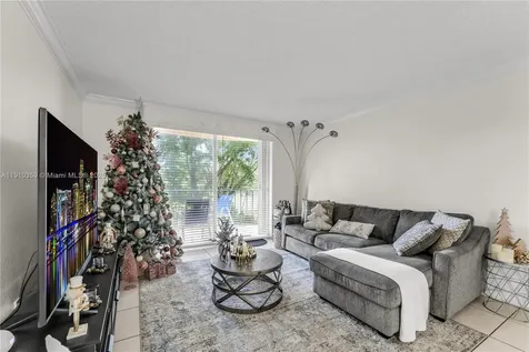 9320 Fountainebleau Boulevard Miami FL 33172