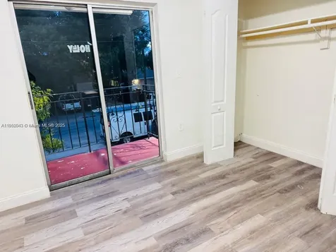 932 NW 5th Street Miami FL 33128