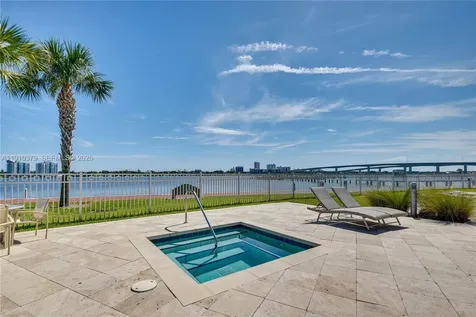 231 Riverside Drive Daytona FL 32117