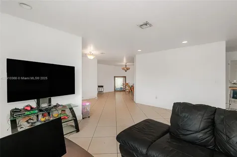 18890 SW 184th Street Miami FL 33187