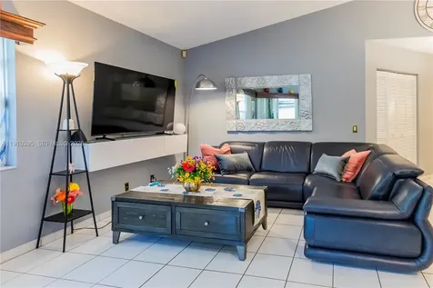 1327 Seagrape Circle Weston FL 33326