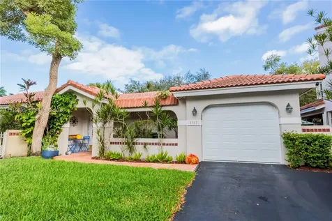 1327 Seagrape Circle Weston FL 33326
