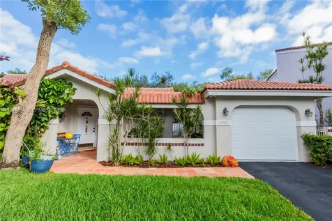 1327 Seagrape Circle Weston FL 33326