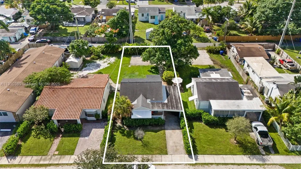 2230 Cleveland Street Hollywood FL 33020