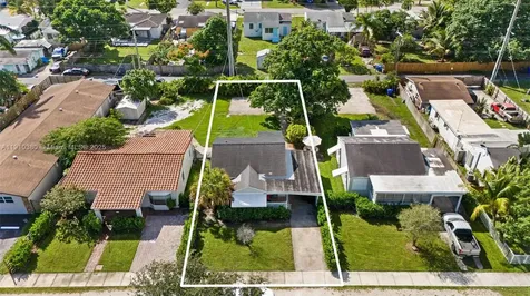 2230 Cleveland Street Hollywood FL 33020