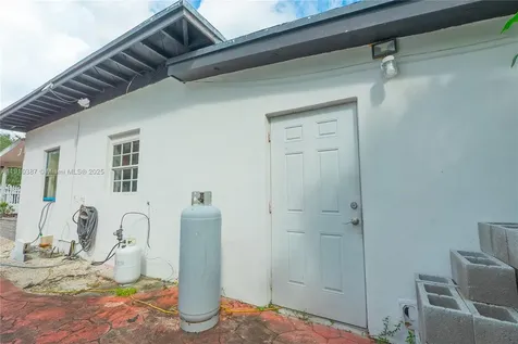 1240 NW 124th Street North Miami FL 33167