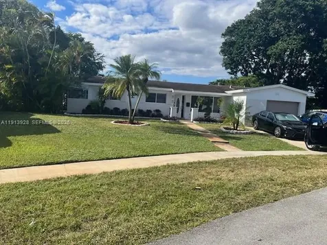 2070 NW 82nd Avenue Pembroke Pines FL 33024