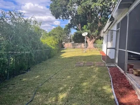 2070 NW 82nd Avenue Pembroke Pines FL 33024