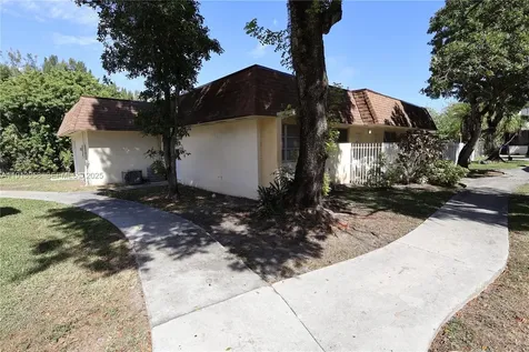7825 Miller Drive Miami FL 33155