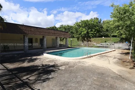 7825 Miller Drive Miami FL 33155