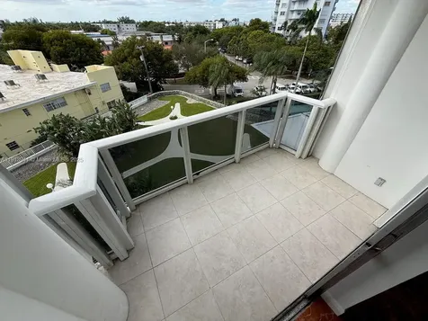 900 Bay Drive Miami Beach FL 33141
