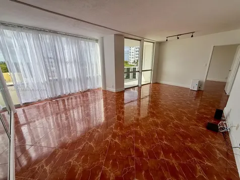 900 Bay Drive Miami Beach FL 33141
