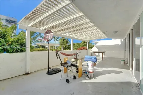 7601 E Treasure Drive North Bay Village FL 33141