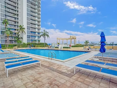 7601 E Treasure Drive North Bay Village FL 33141