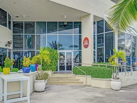 7601 E Treasure Drive North Bay Village FL 33141