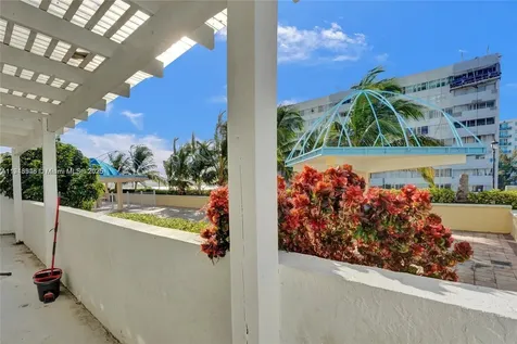 7601 E Treasure Drive North Bay Village FL 33141