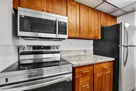 7601 E Treasure Drive North Bay Village FL 33141