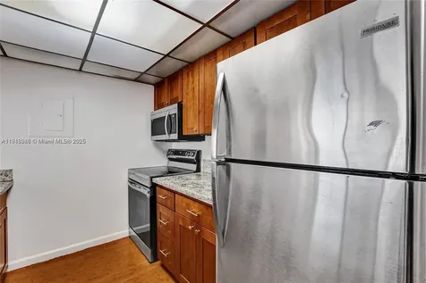 7601 E Treasure Drive North Bay Village FL 33141