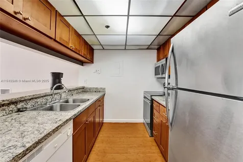 7601 E Treasure Drive North Bay Village FL 33141