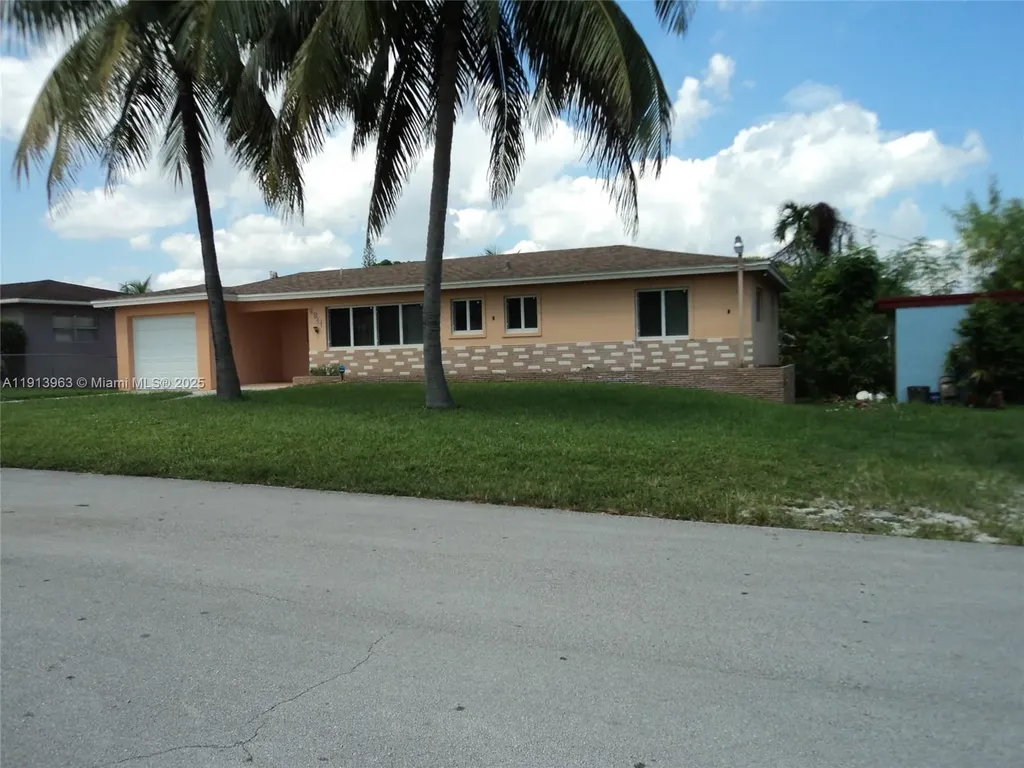2611 Rodman Street Hollywood FL 33020