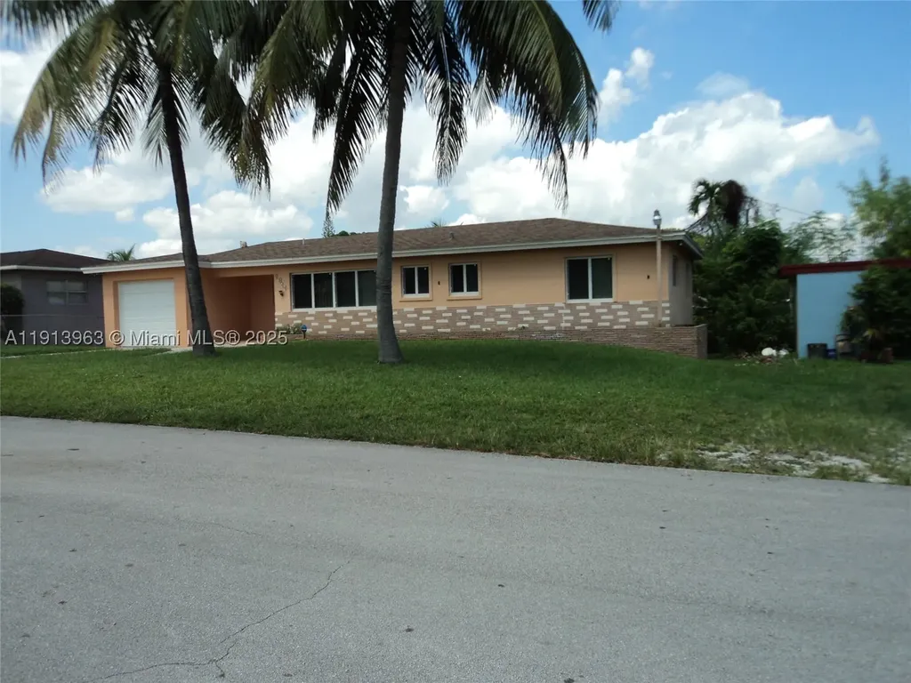 2611 Rodman Street Hollywood FL 33020