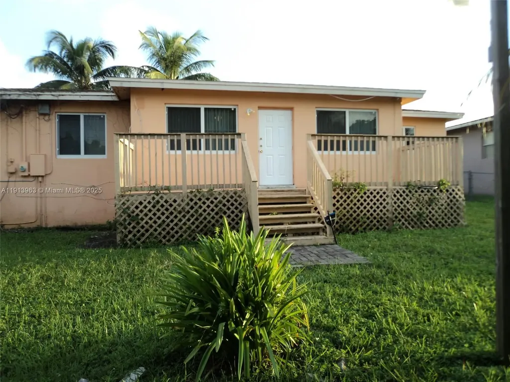 2611 Rodman Street Hollywood FL 33020