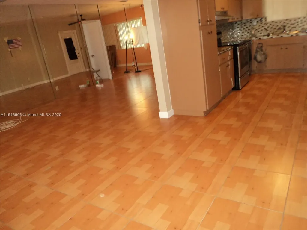 2611 Rodman Street Hollywood FL 33020