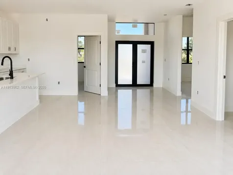 2532 NE 1st Place Cape Coral FL 33909