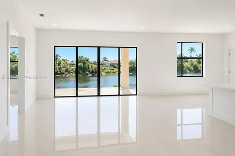 2532 NE 1st Place Cape Coral FL 33909