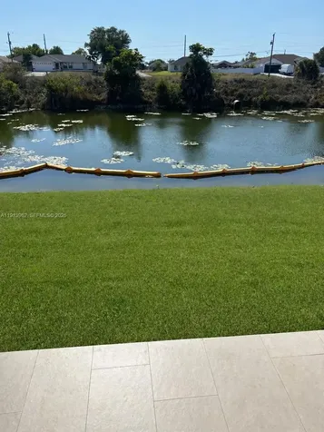 2532 NE 1st Place Cape Coral FL 33909