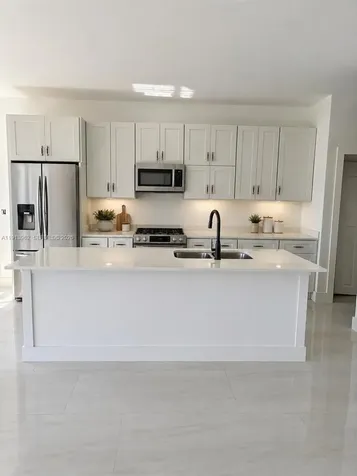 2532 NE 1st Place Cape Coral FL 33909
