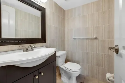 2625 Collins Avenue Miami Beach FL 33140
