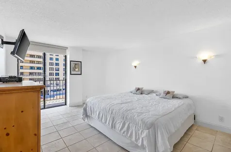 2625 Collins Avenue Miami Beach FL 33140