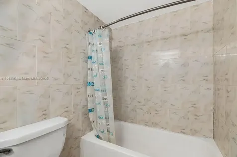 2625 Collins Avenue Miami Beach FL 33140