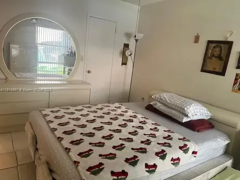 17560 Atlantic Boulevard Sunny Isles Beach FL 33160