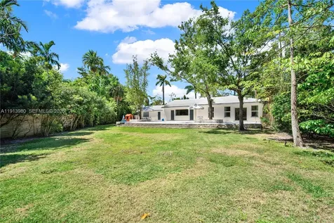520 Bay Point Road Miami FL 33137