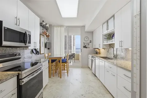888 Brickell Key Drive Miami FL 33131
