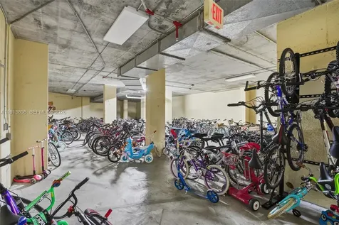 888 Brickell Key Drive Miami FL 33131