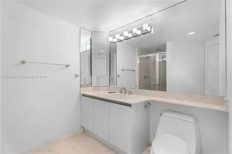 2600 Island Boulevard Aventura FL 33160