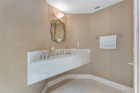 2600 Island Boulevard Aventura FL 33160