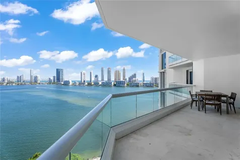 2600 Island Boulevard Aventura FL 33160